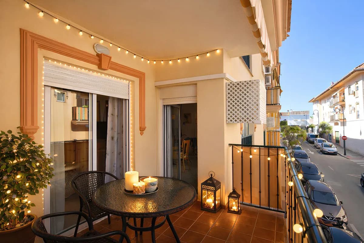 3 Bedroom Middle Floor Apartment for Sale in Las Lagunas, Málaga