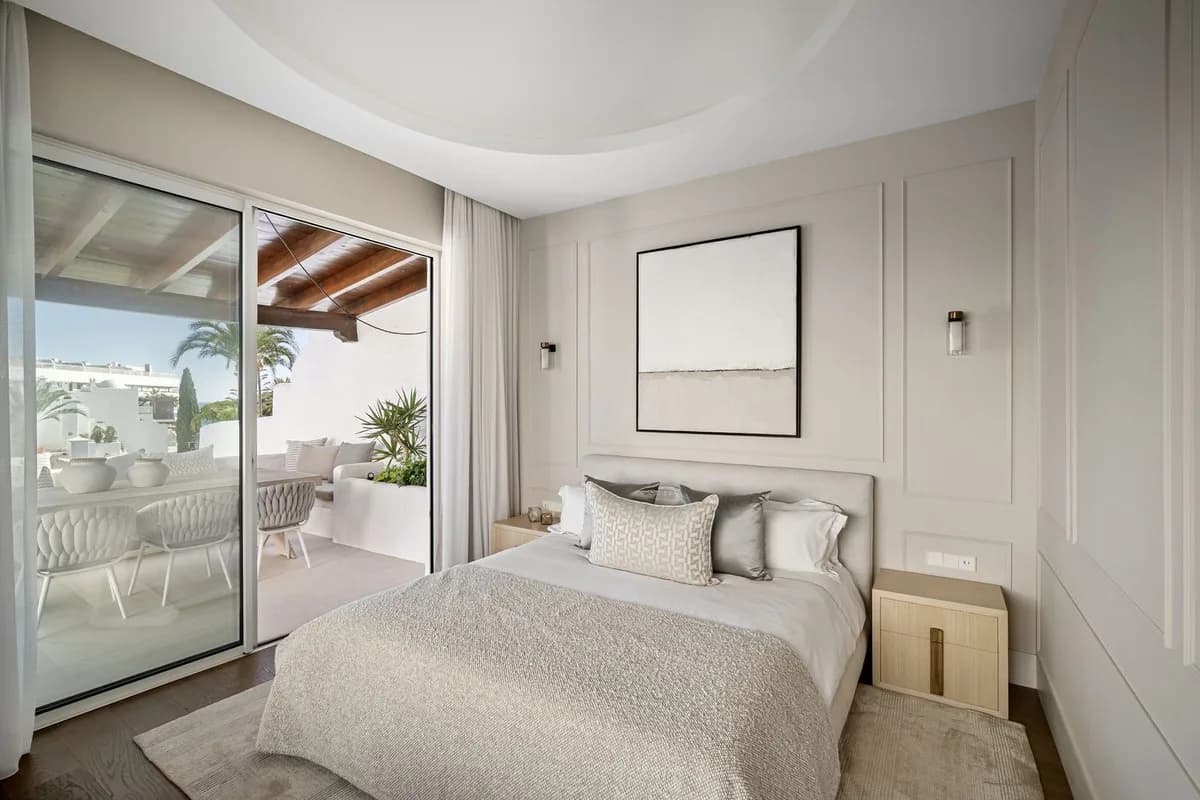 3 Bedroom Penthouse Duplex for Sale in The Golden Mile, Málaga - Image 7