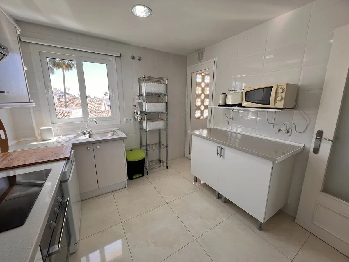 2 Bedroom Penthouse Duplex for Sale in Estepona, Málaga - Image 9