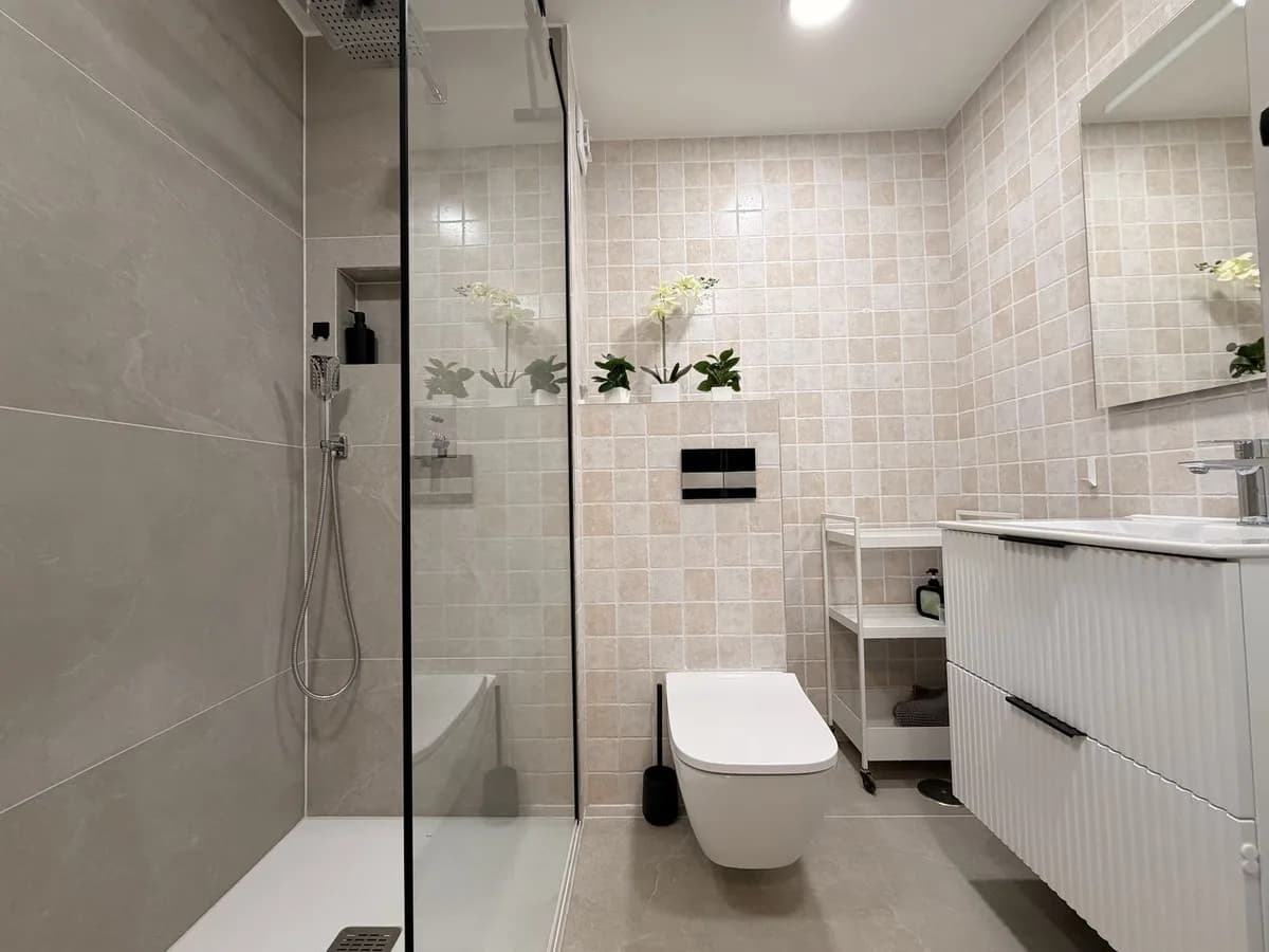 2 Bedroom Middle Floor Apartment for Sale in Reserva de Marbella, Málaga - Image 7