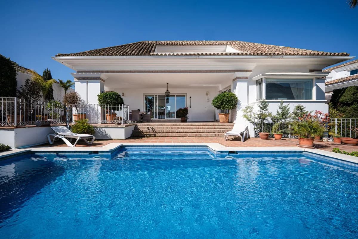 7 Bedroom Detached Villa for Sale in Aloha, Málaga - Image 7