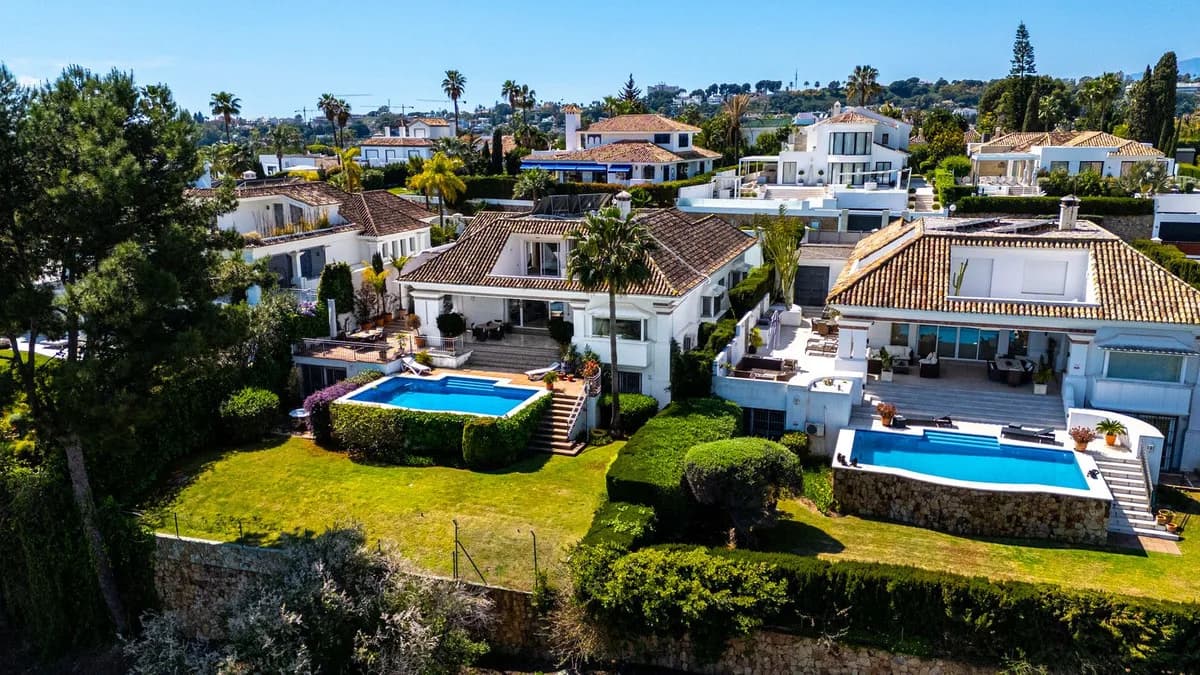 7 Bedroom Detached Villa for Sale in Aloha, Málaga - Image 9