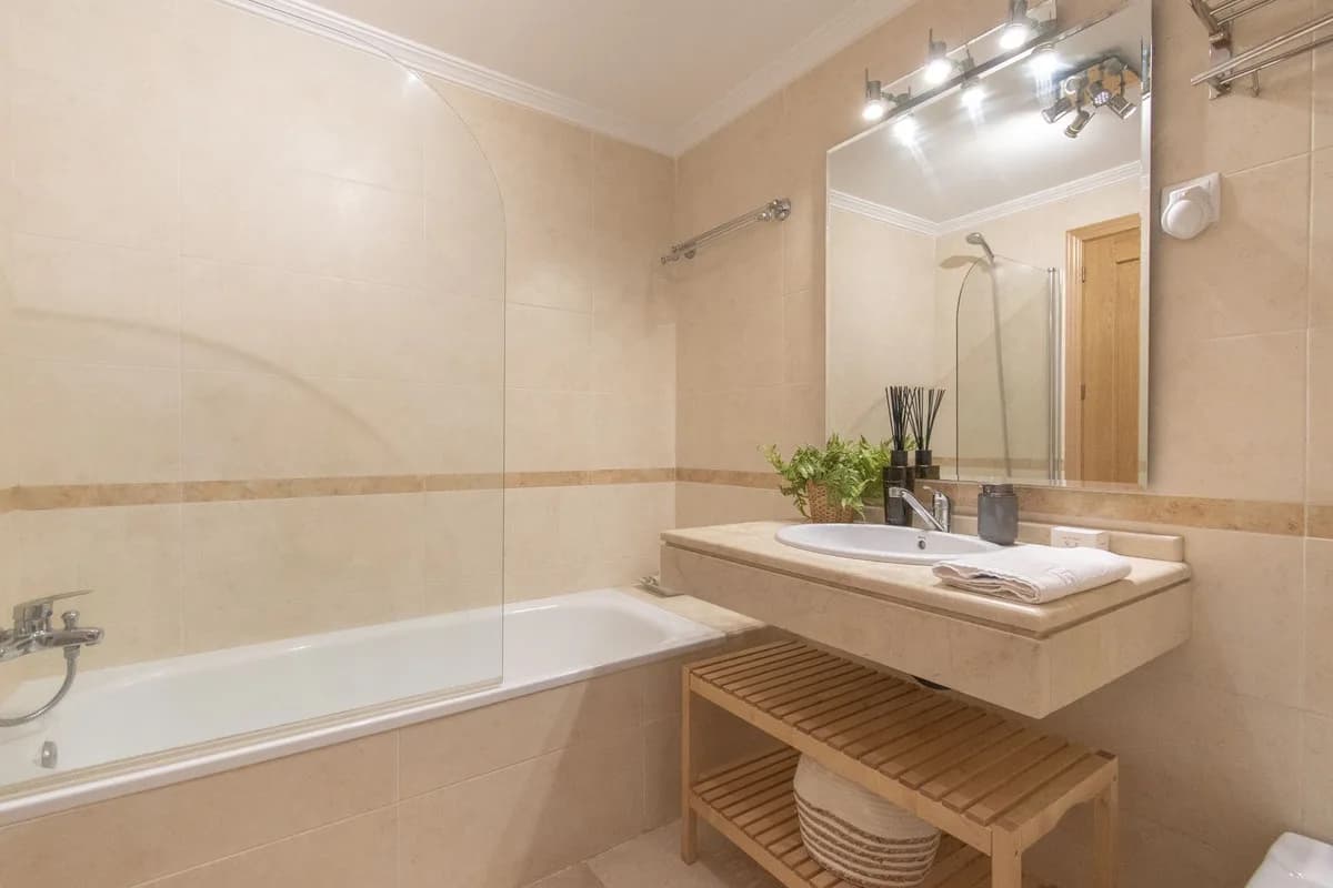 4 Bedroom Duplex for Sale in Mijas Costa, Málaga - Image 7