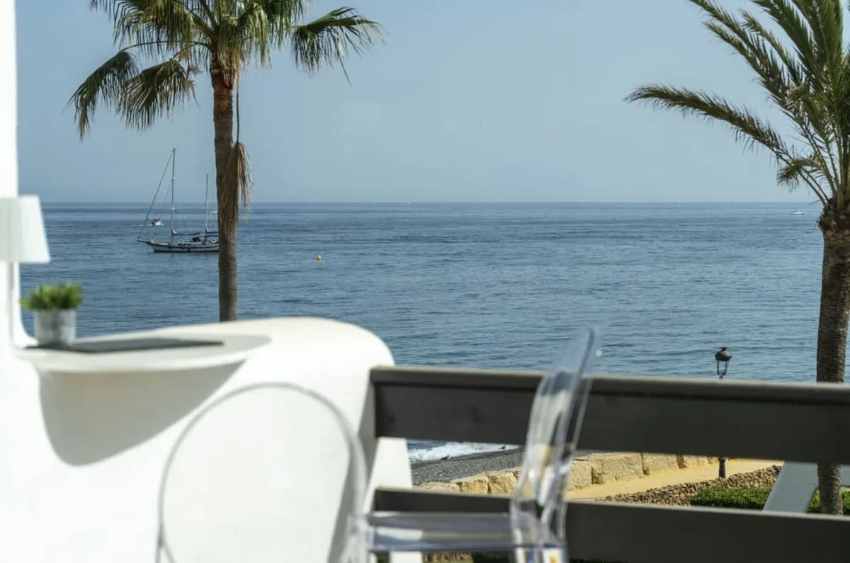 4 Bedroom Townhouse for Sale in Puerto Banús, Málaga - Image 4