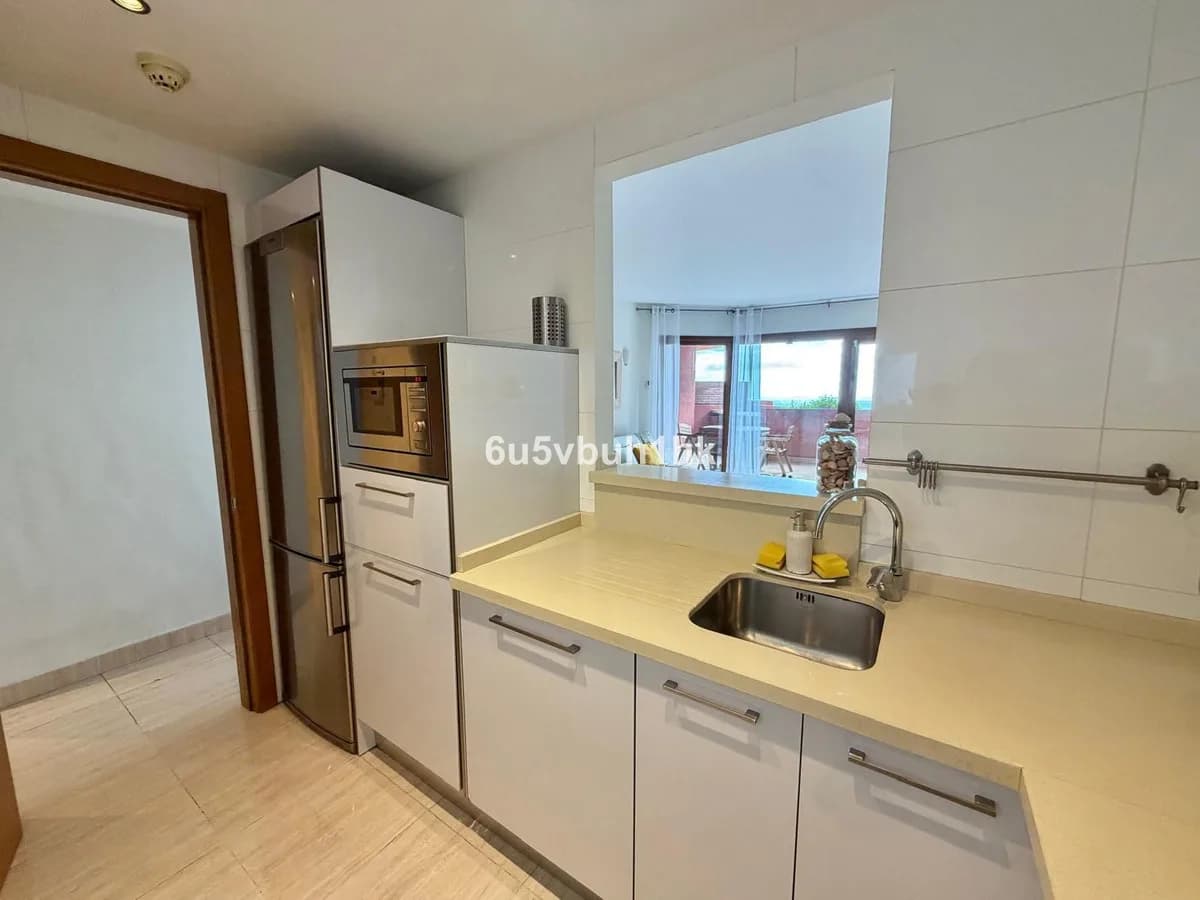 3 Bedroom Penthouse for Sale in Benalmadena, Málaga - Image 8