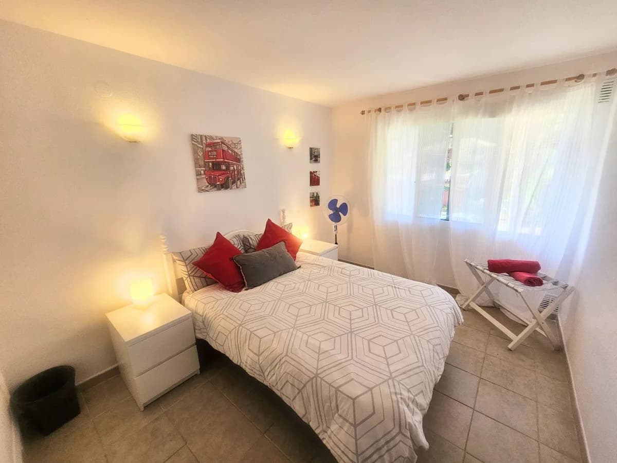 1 Bedroom Middle Floor Apartment for Sale in Artola, Málaga - Image 8