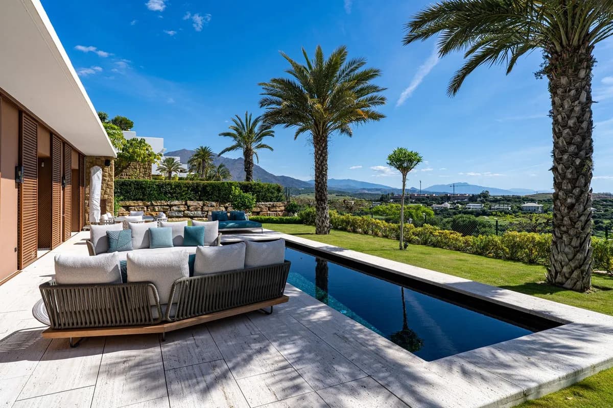 2 Bedroom Ground Floor Apartment for Sale in Casares, Málaga - Image 3