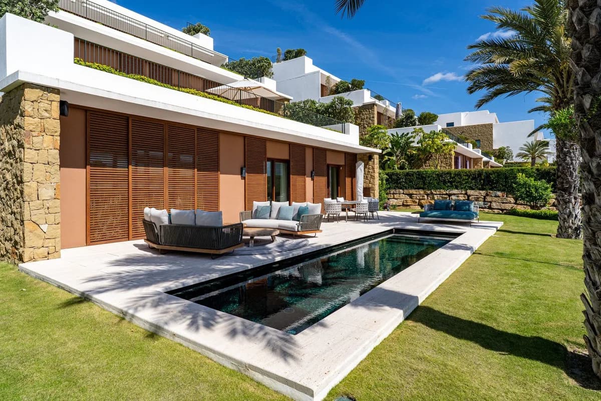 2 Bedroom Ground Floor Apartment for Sale in Casares, Málaga - Image 4