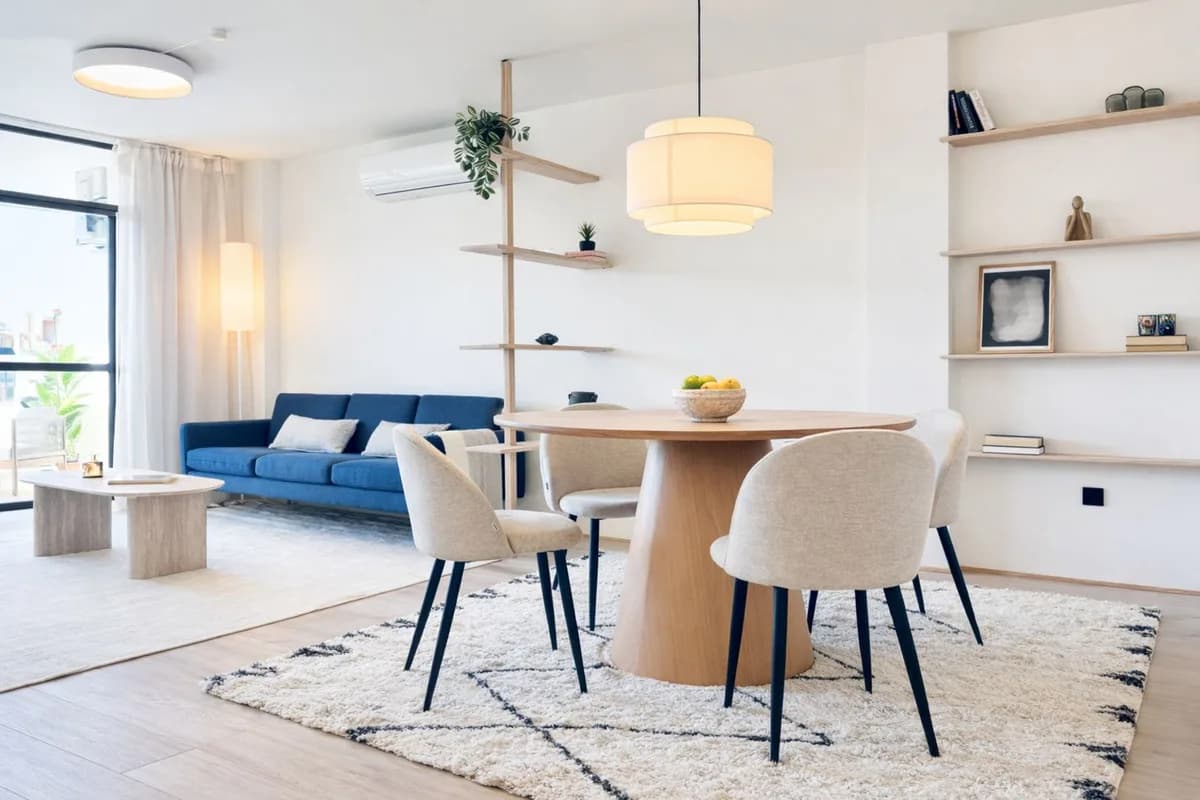1 Bedroom Middle Floor Apartment for Sale in Torreblanca, Málaga - Image 2