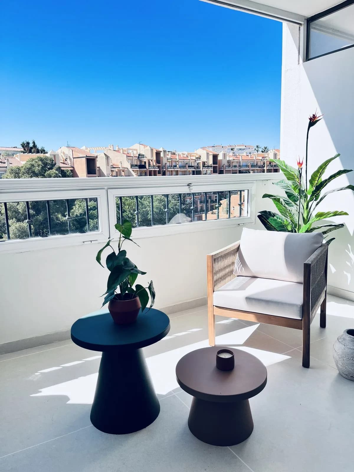 1 Bedroom Middle Floor Apartment for Sale in Torreblanca, Málaga - Image 7