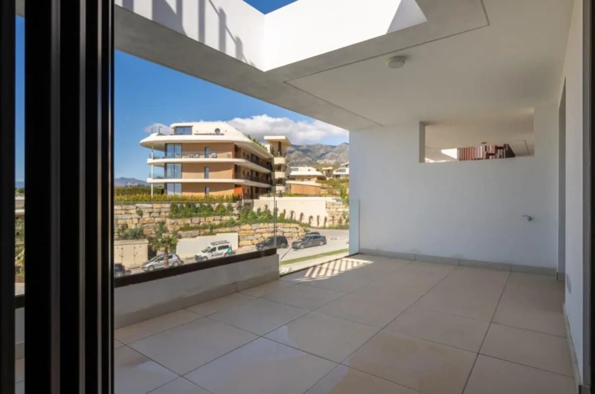 2 Bedroom Penthouse for Sale in Fuengirola, Málaga - Image 9