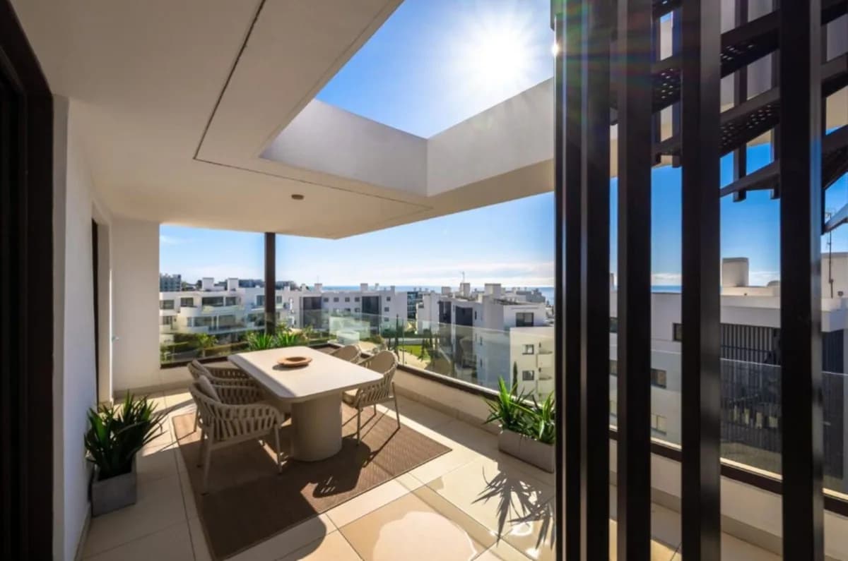 2 Bedroom Penthouse for Sale in Fuengirola, Málaga - Image 3