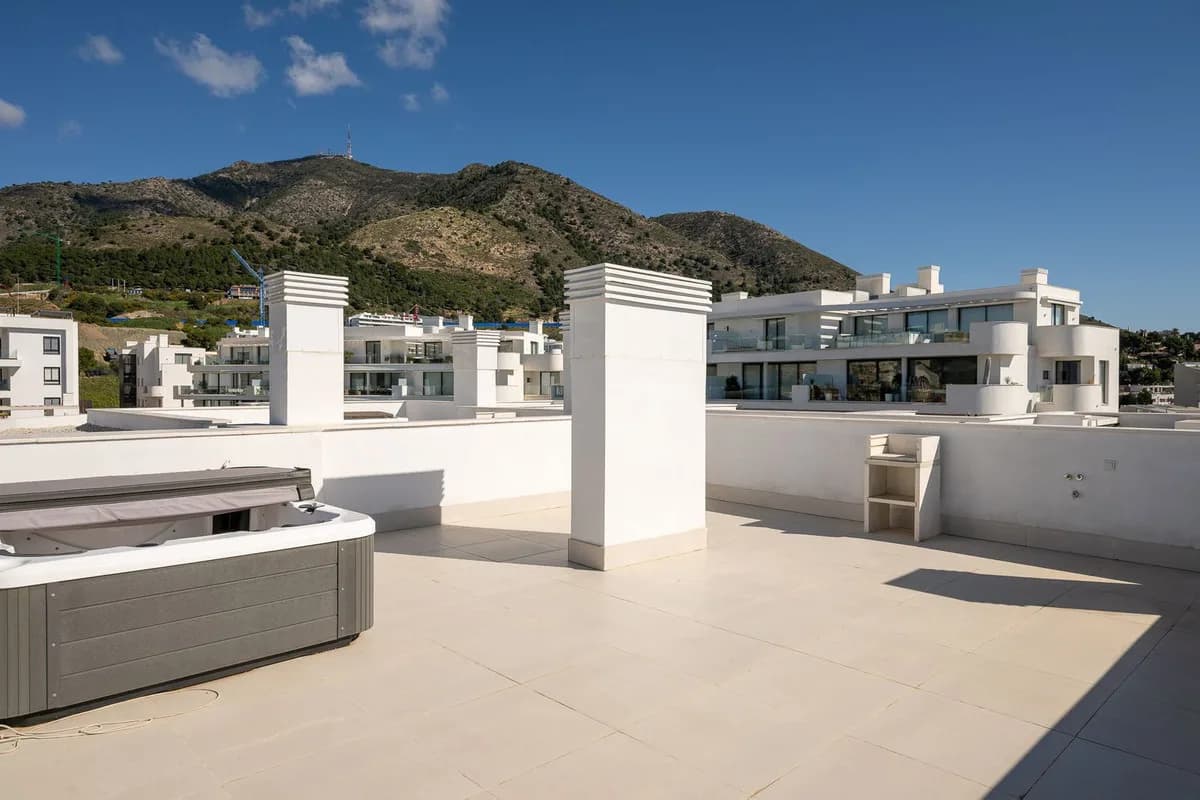 2 Bedroom Penthouse for Sale in Fuengirola, Málaga