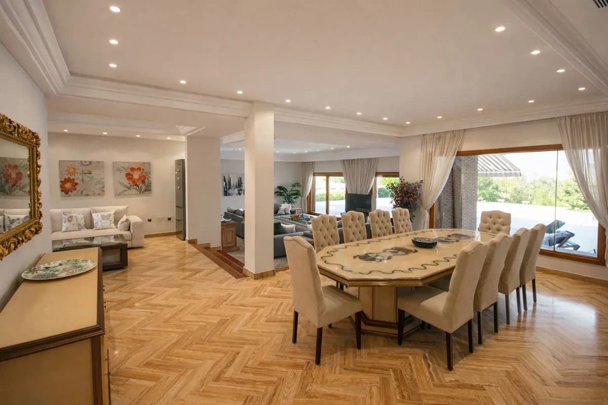 7 Bedroom Detached Villa for Sale in Puerto Banús, Málaga - Image 3