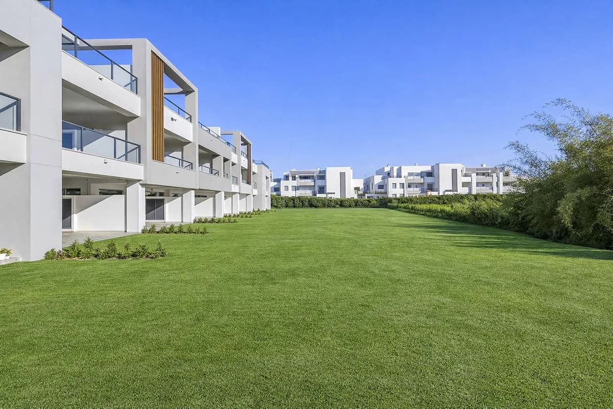 3 Bedroom Middle Floor Apartment for Sale in Casares Playa, Málaga - Image 7