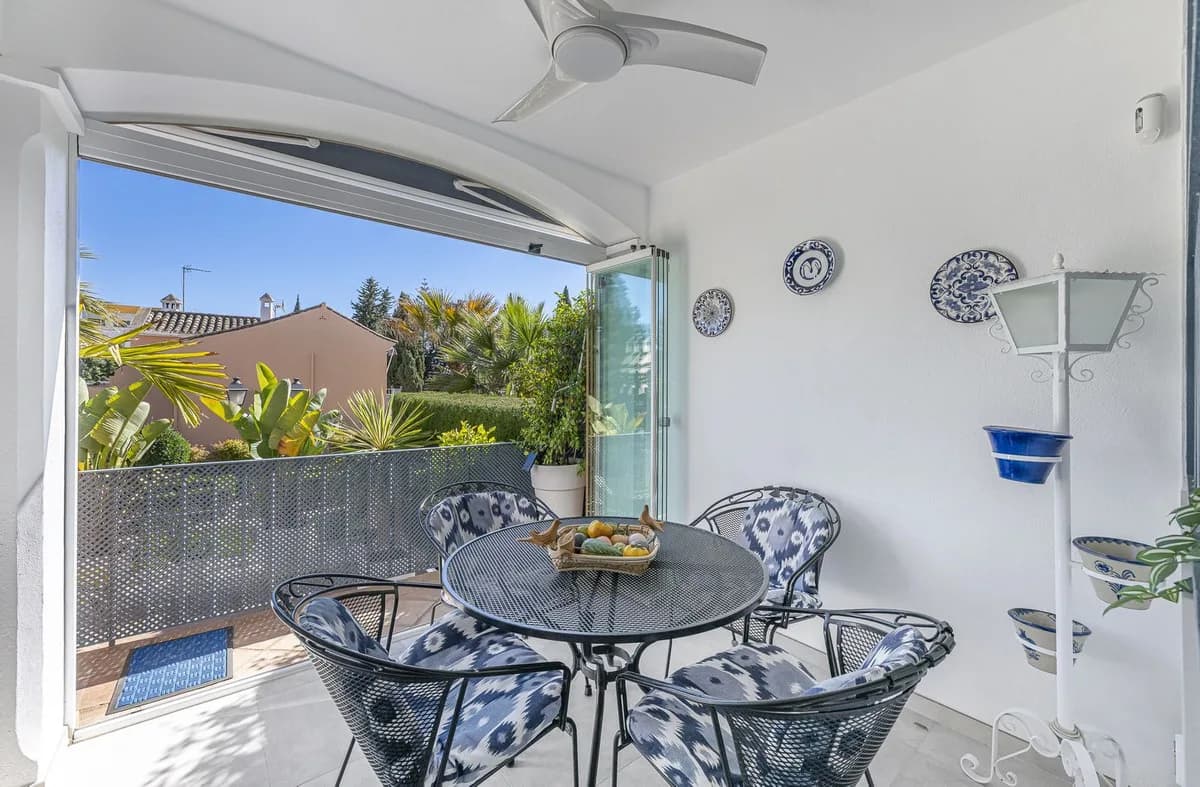 3 Bedroom Townhouse for Sale in Marbella, Málaga - Image 6
