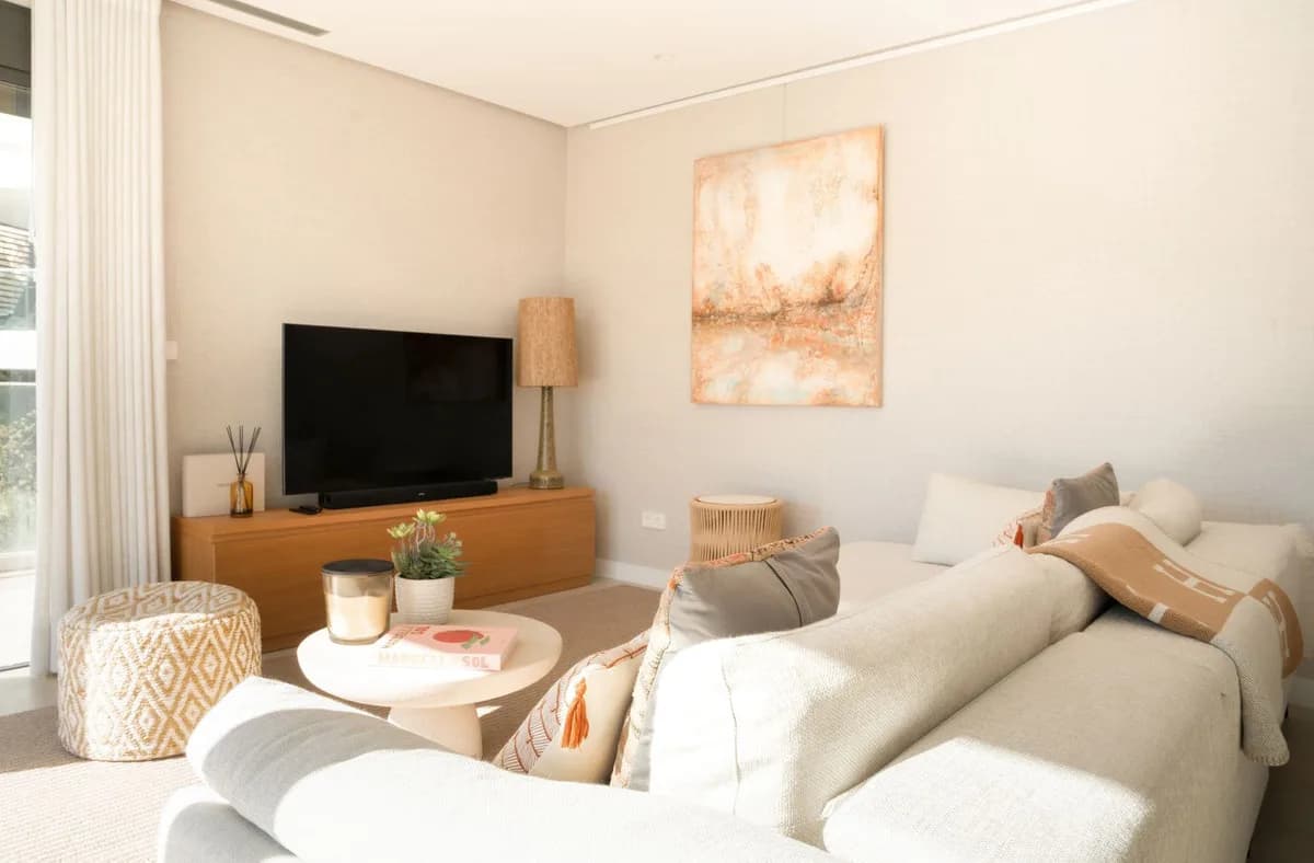 3 Bedroom Penthouse Duplex for Sale in Selwo, Málaga - Image 6