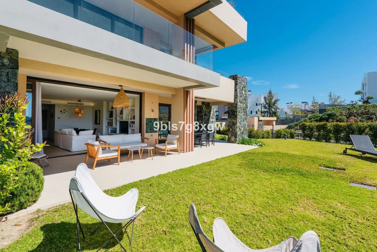 3 Bedroom Ground Floor Apartment for Sale in La Quinta, Málaga