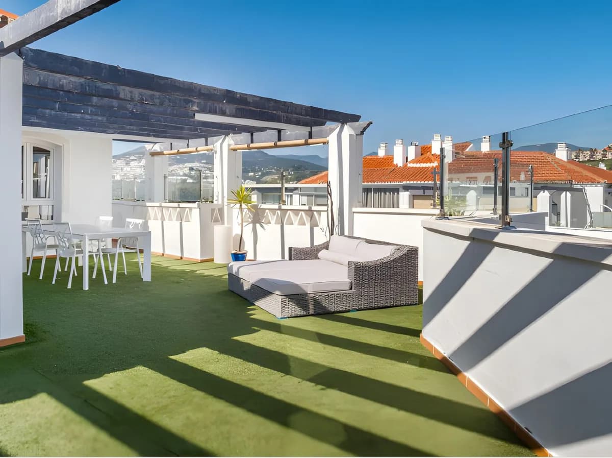 3 Bedroom Penthouse for Sale in La Campana, Málaga - Image 6
