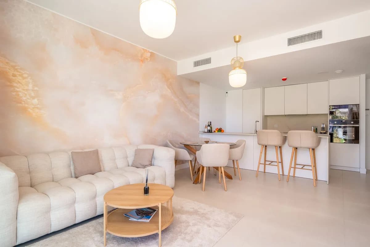 2 Bedroom Ground Floor Apartment for Sale in Fuengirola, Málaga - Image 3