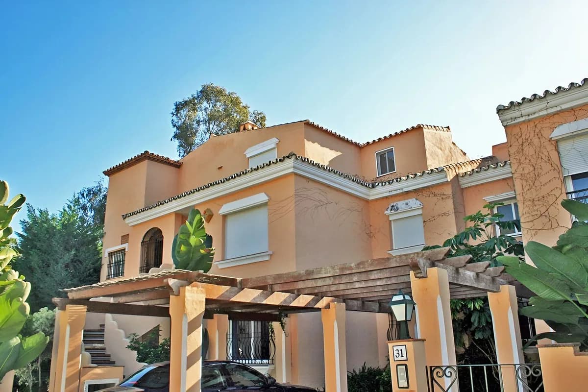4 Bedroom Penthouse Duplex for Sale in New Golden Mile, Málaga