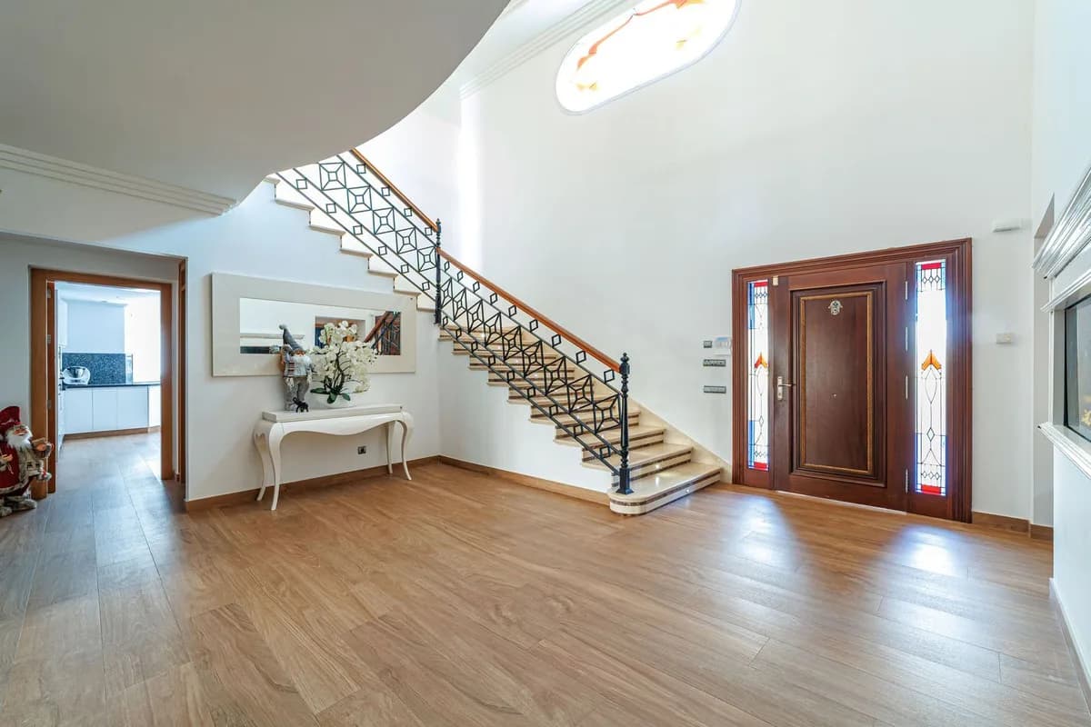 8 Bedroom Detached Villa for Sale in Marbella, Málaga - Image 5