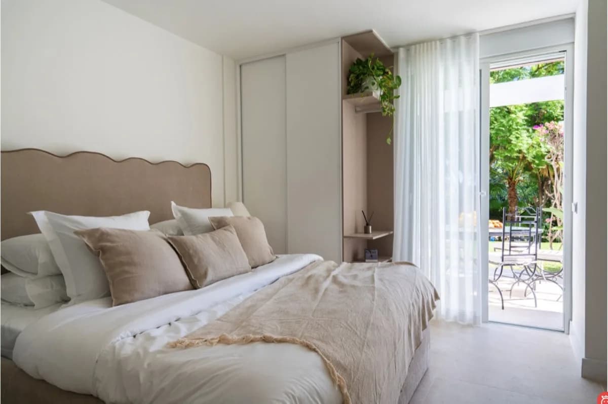 3 Bedroom Ground Floor Apartment for Sale in La Quinta, Málaga - Image 3