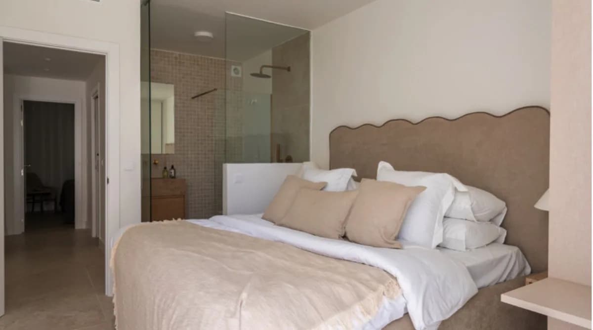 3 Bedroom Ground Floor Apartment for Sale in La Quinta, Málaga - Image 6