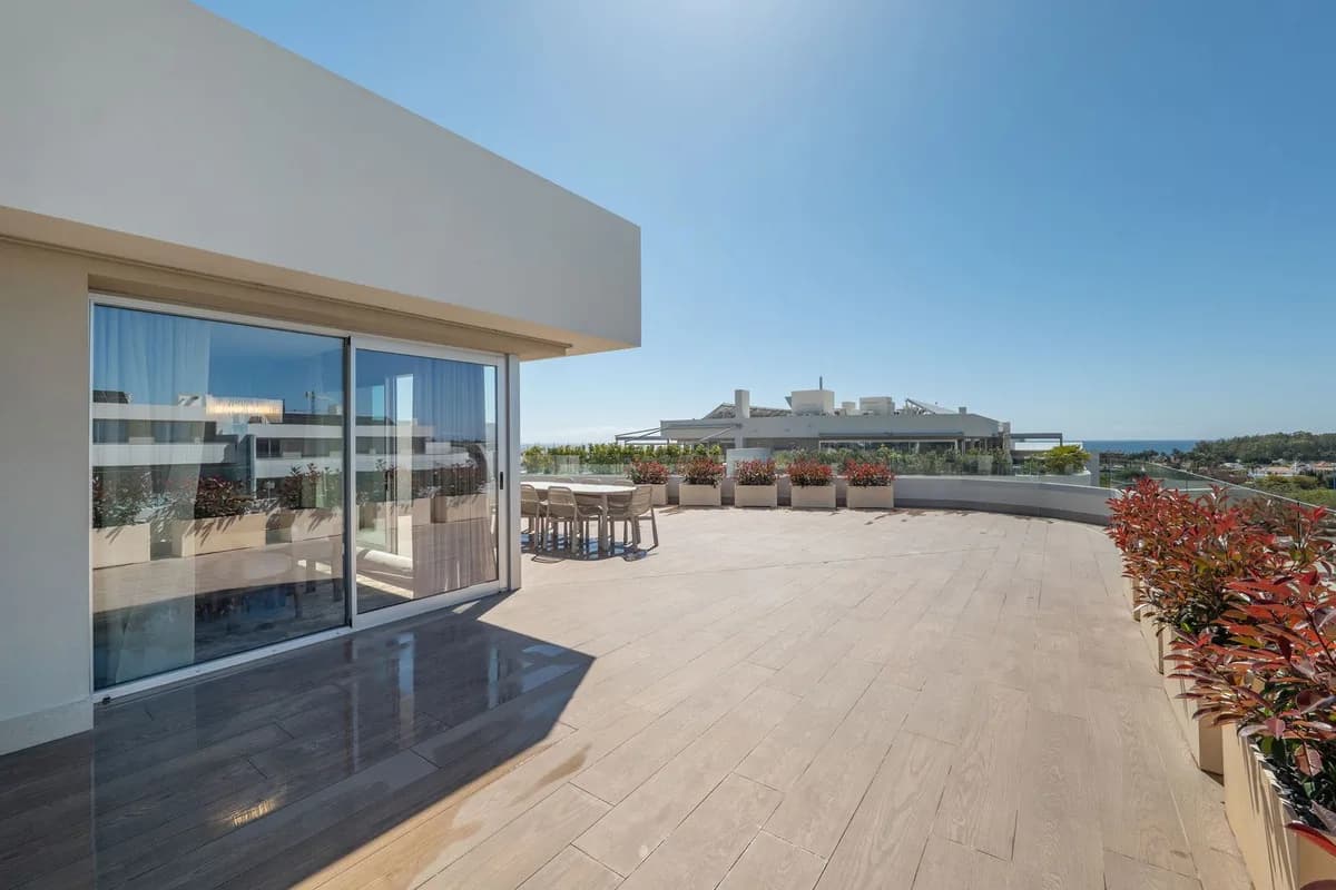 3 Bedroom Penthouse for Sale in San Pedro de Alcántara, Málaga - Image 5