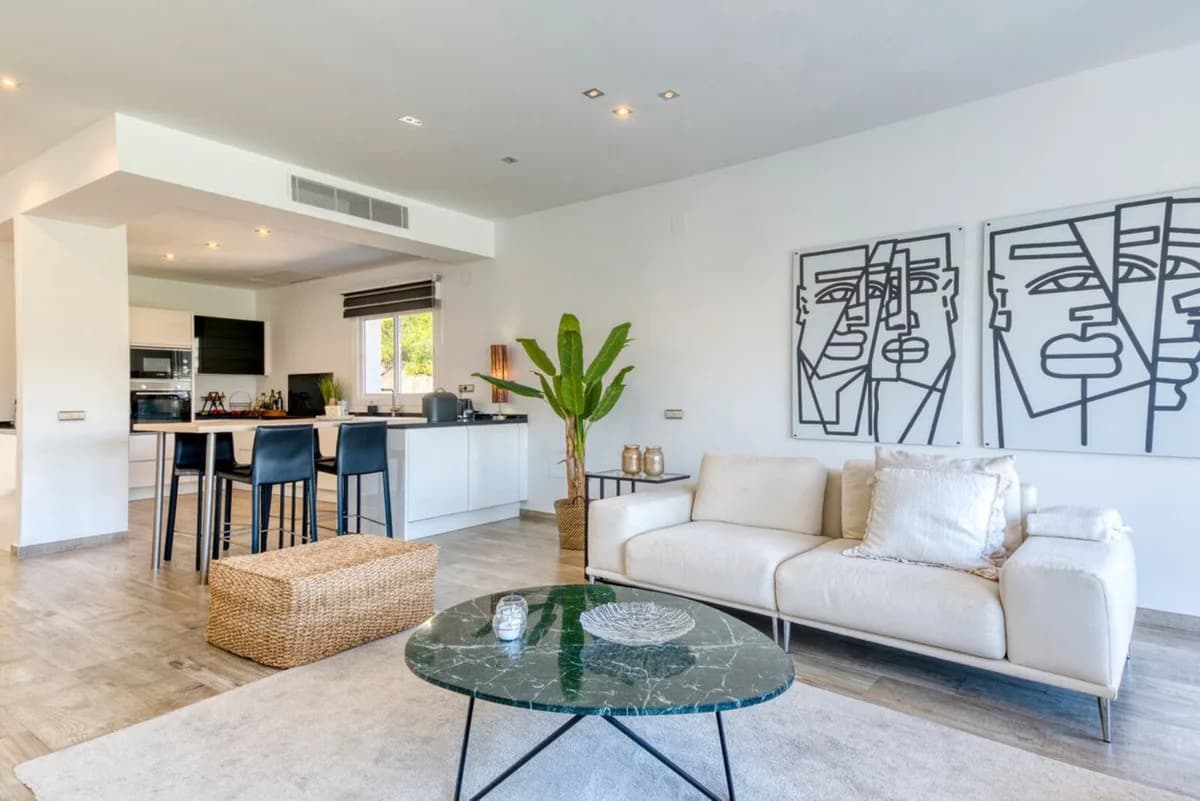 3 Bedroom Semi-Detached House for Sale in Riviera del Sol, Málaga - Image 8