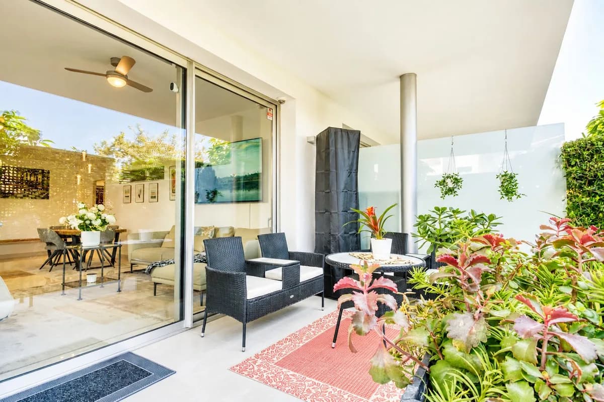 3 Bedroom Ground Floor Apartment for Sale in Bel Air, Málaga - Image 5