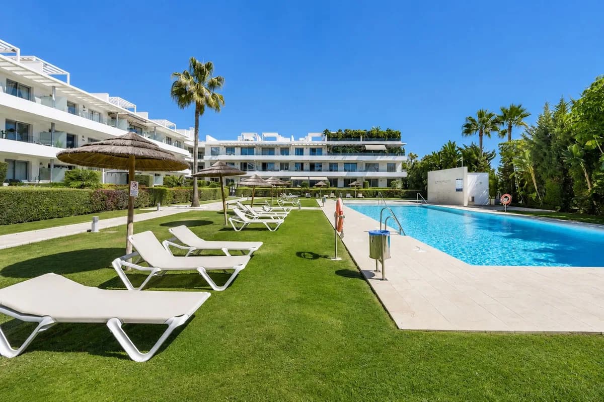 3 Bedroom Ground Floor Apartment for Sale in Bel Air, Málaga - Image 7