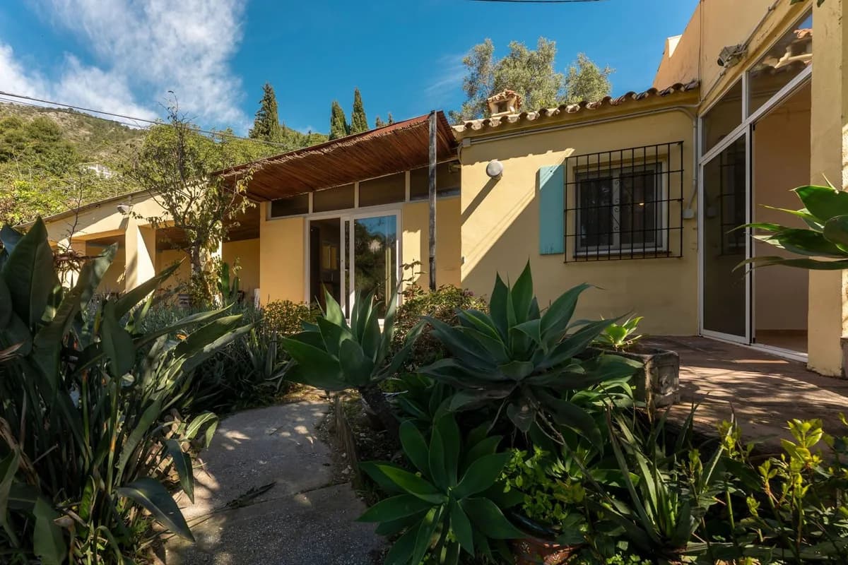 2 Bedroom Finca - Cortijo for Sale in Ojén, Málaga - Image 3