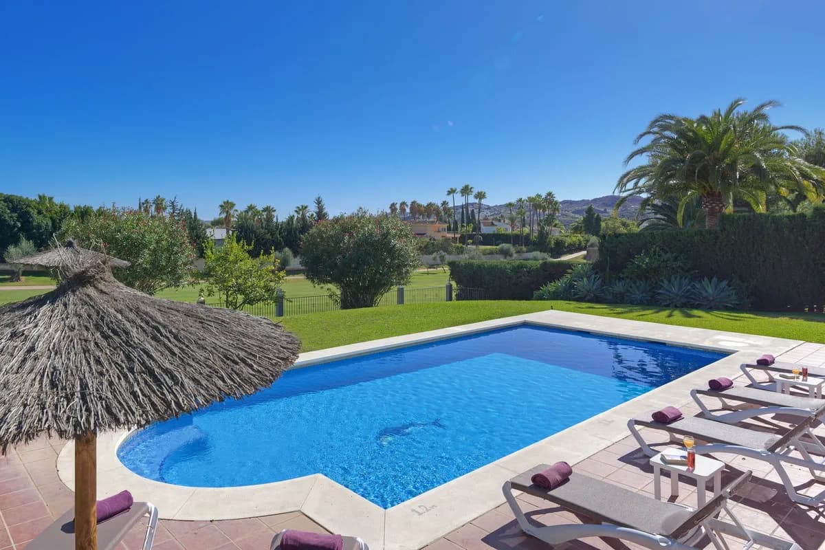 4 Bedroom Detached Villa for Sale in Mijas Golf, Málaga - Image 4