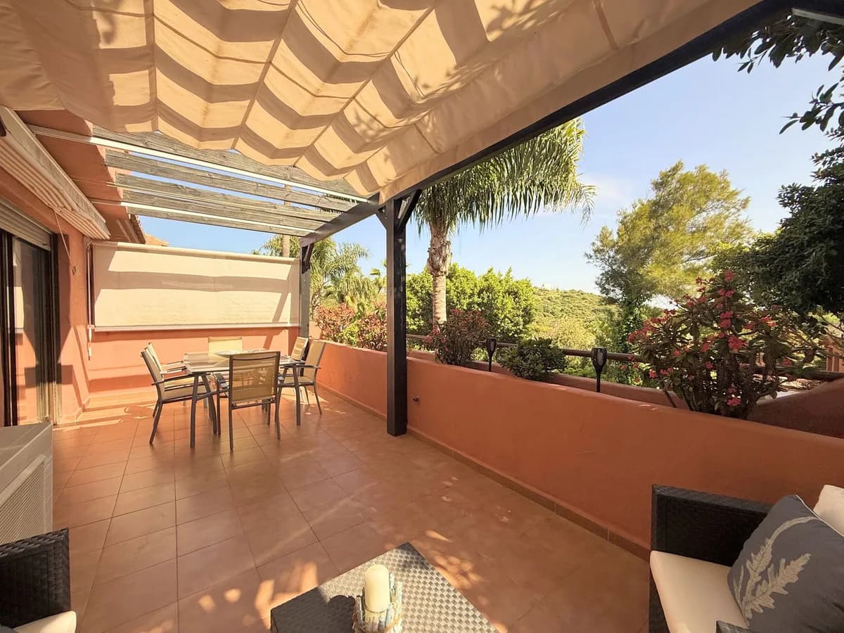2 Bedroom Middle Floor Apartment for Sale in Casares Playa, Málaga - Image 3