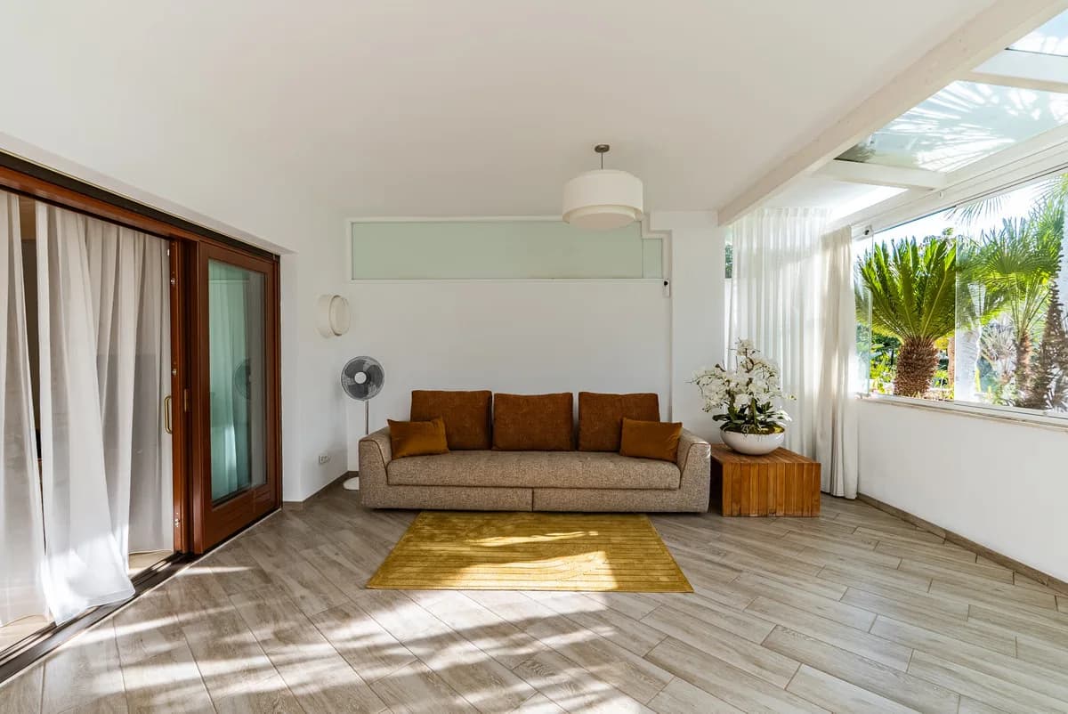 2 Bedroom Ground Floor Apartment for Sale in The Golden Mile, Málaga - Image 8