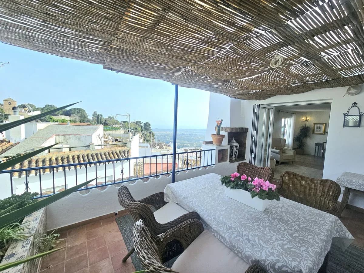 2 Bedroom Semi-Detached House for Sale in Mijas, Málaga - Image 4