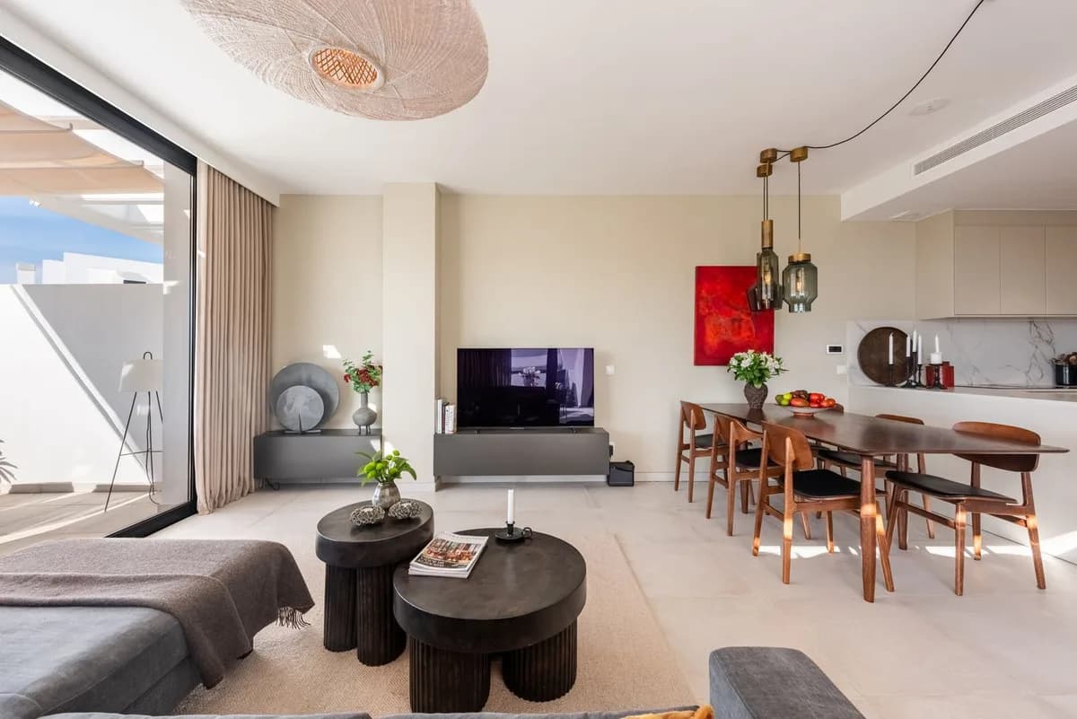 3 Bedroom Penthouse for Sale in El Paraiso, Málaga - Image 6