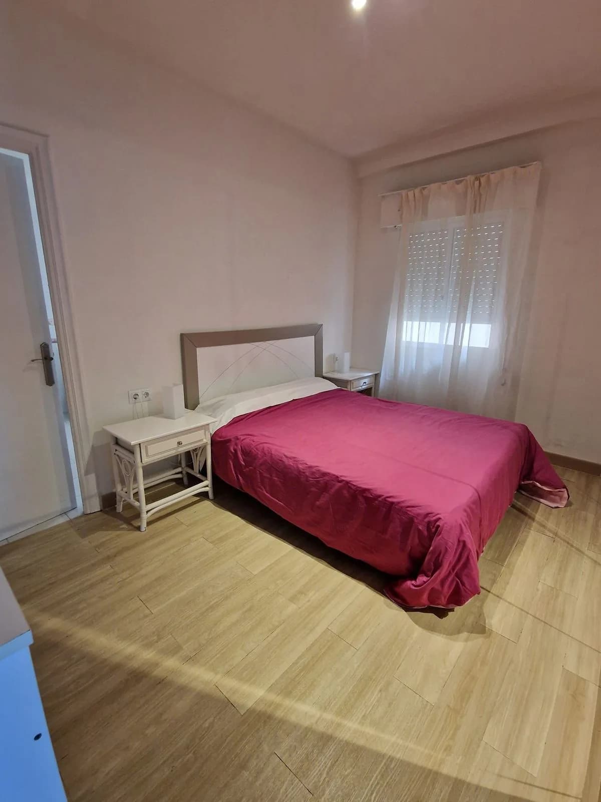 1 Bedroom Middle Floor Apartment for Sale in Estepona, Málaga - Image 6