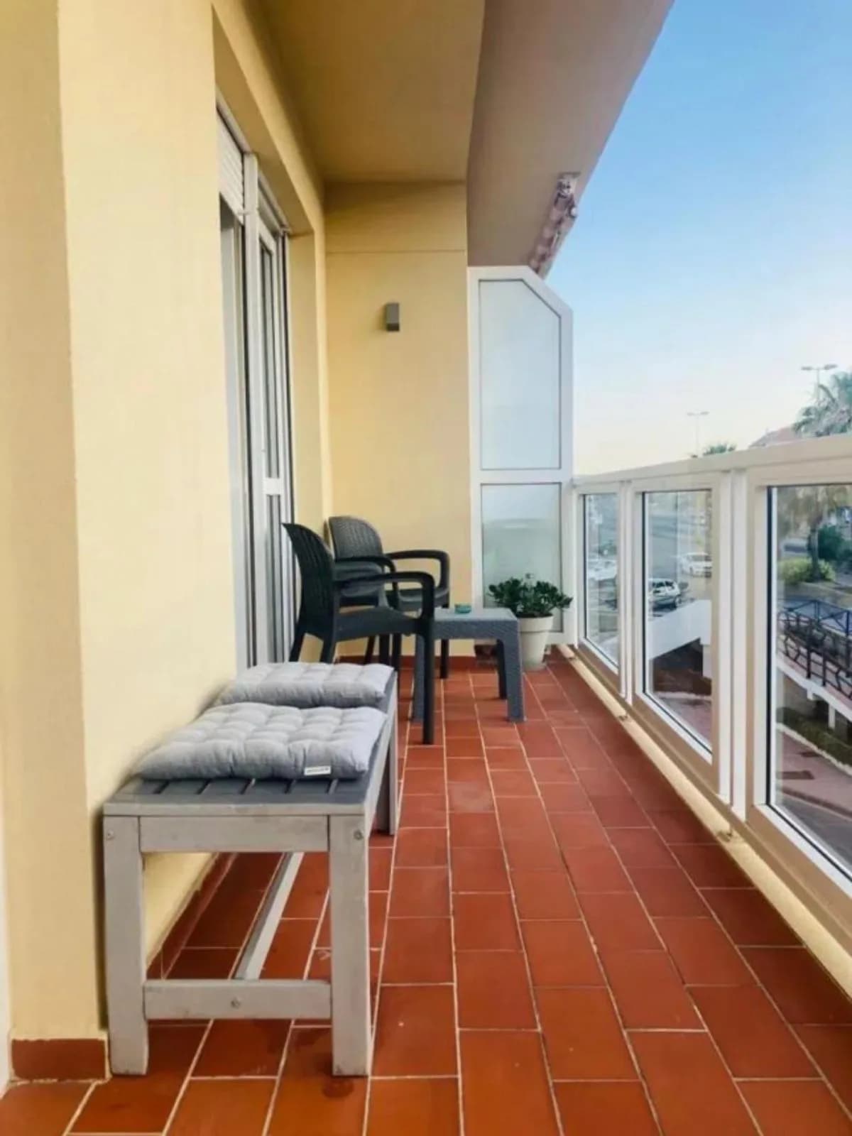 2 Bedroom Middle Floor Apartment for Sale in Manilva, Málaga - Image 7