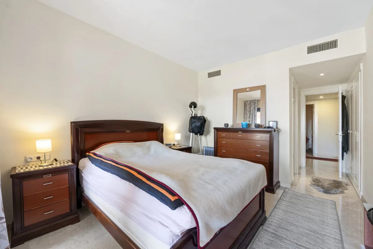 2 Bedroom Ground Floor Apartment for Sale in Calahonda, Málaga - Image 6