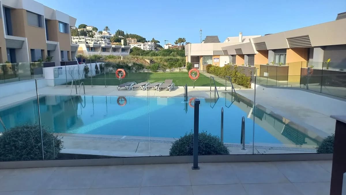 3 Bedroom Townhouse for Sale in El Chaparral, Málaga - Image 4
