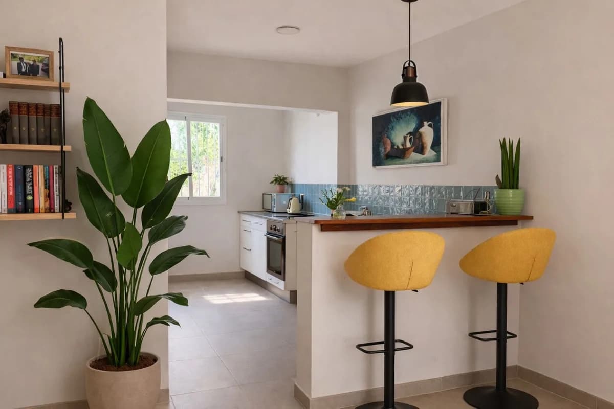 2 Bedroom Semi-Detached House for Sale in Benamara, Málaga - Image 4