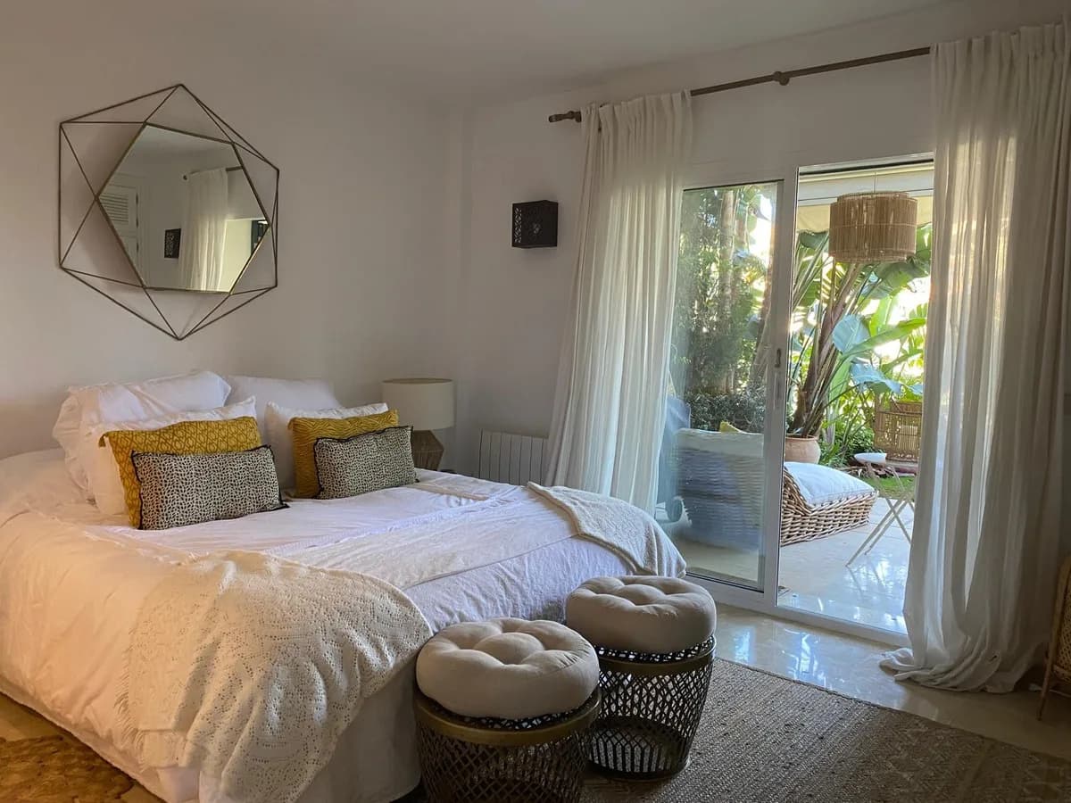 4 Bedroom Duplex for Sale in Sotogrande, Cádiz - Image 8