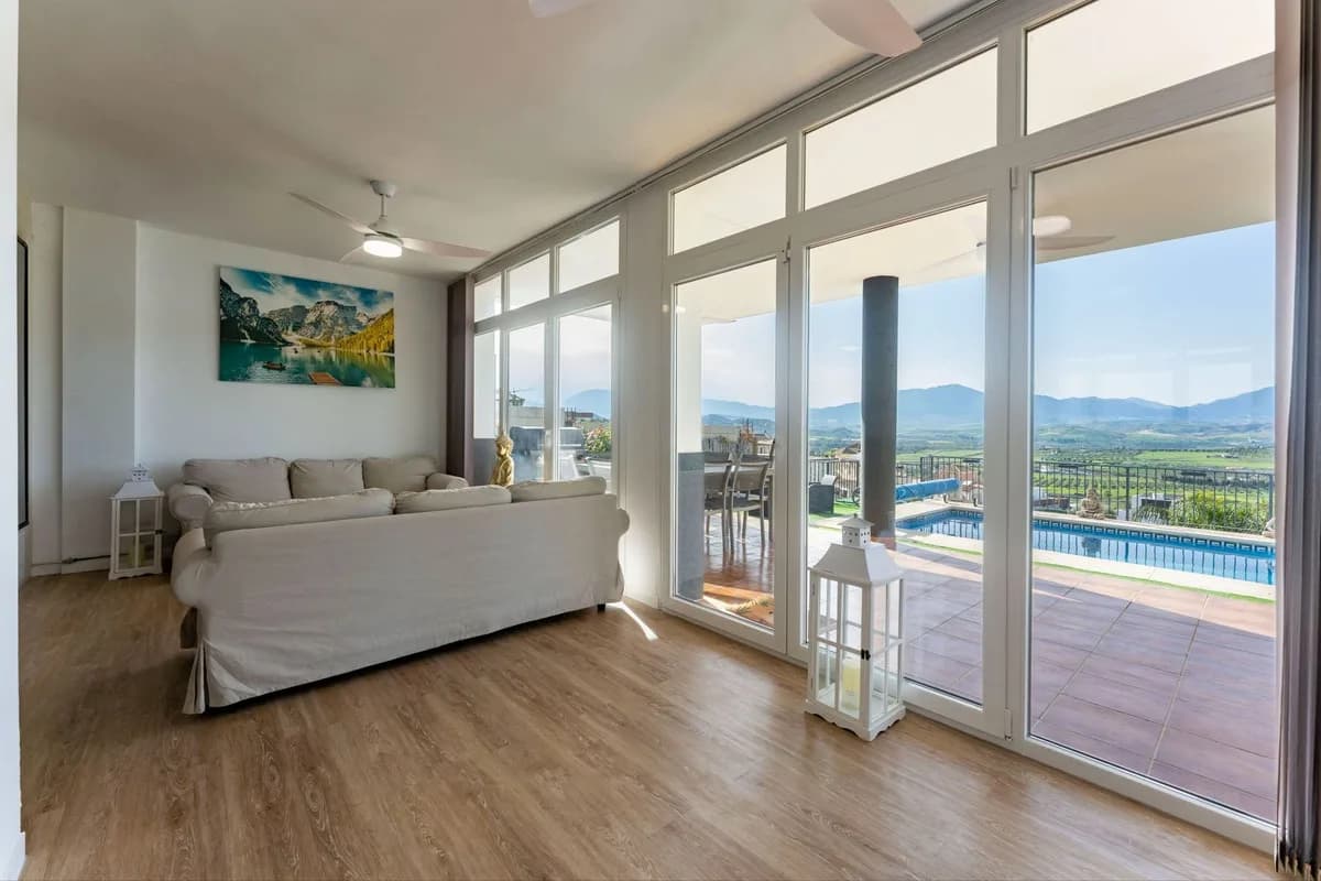 5 Bedroom Detached Villa for Sale in Coín, Málaga - Image 7