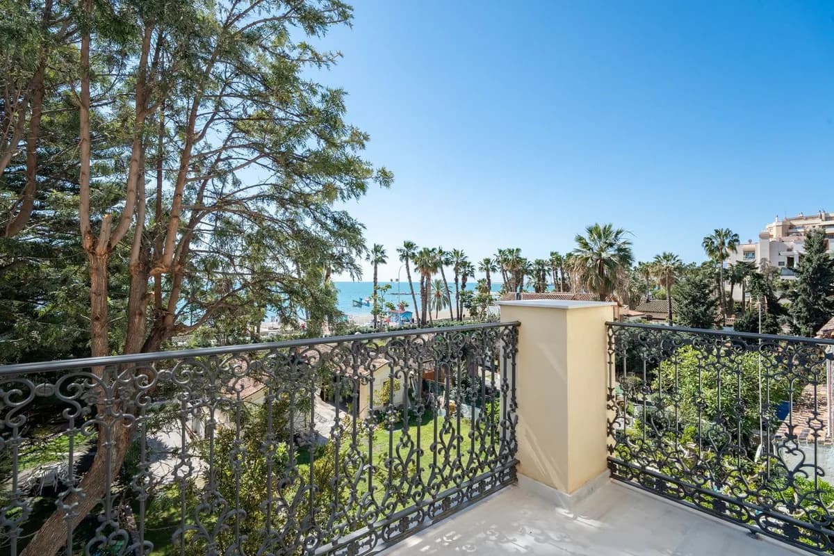 3 Bedroom Penthouse Duplex for Sale in Monte Sancha, Málaga - Image 5