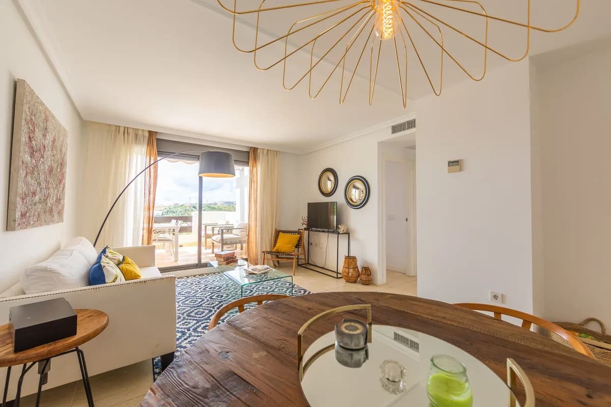2 Bedroom Penthouse for Sale in Estepona, Málaga - Image 4