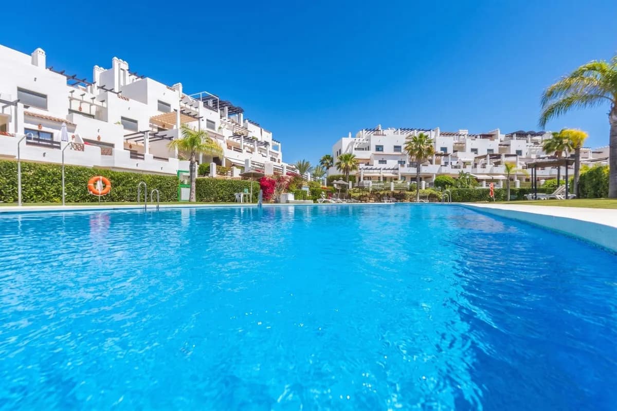 2 Bedroom Penthouse for Sale in Estepona, Málaga - Image 7