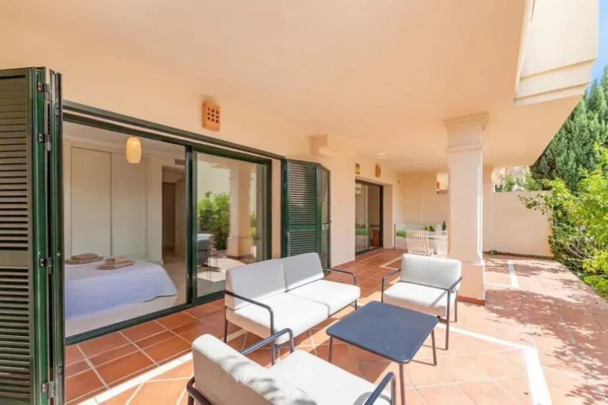 1 Bedroom Middle Floor Apartment for Sale in Marbella, Málaga - Image 7