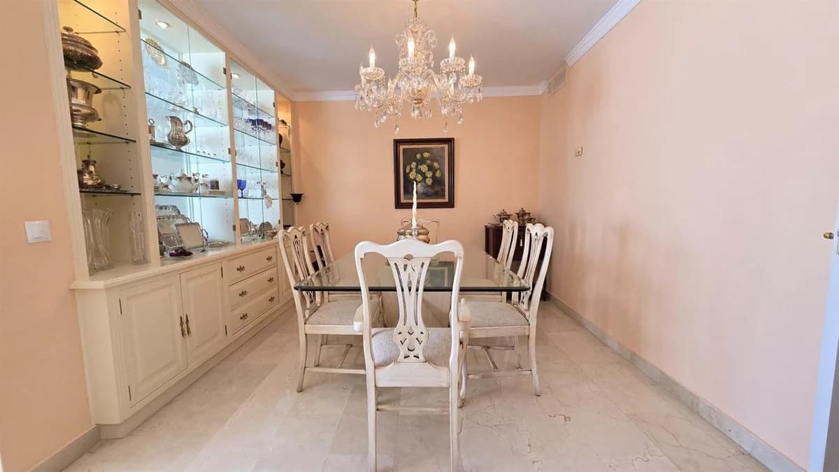 2 Bedroom Ground Floor Apartment for Sale in La Quinta, Málaga - Image 6